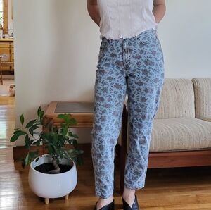 Levi's Floral 80's Mom Jeans Sz 28